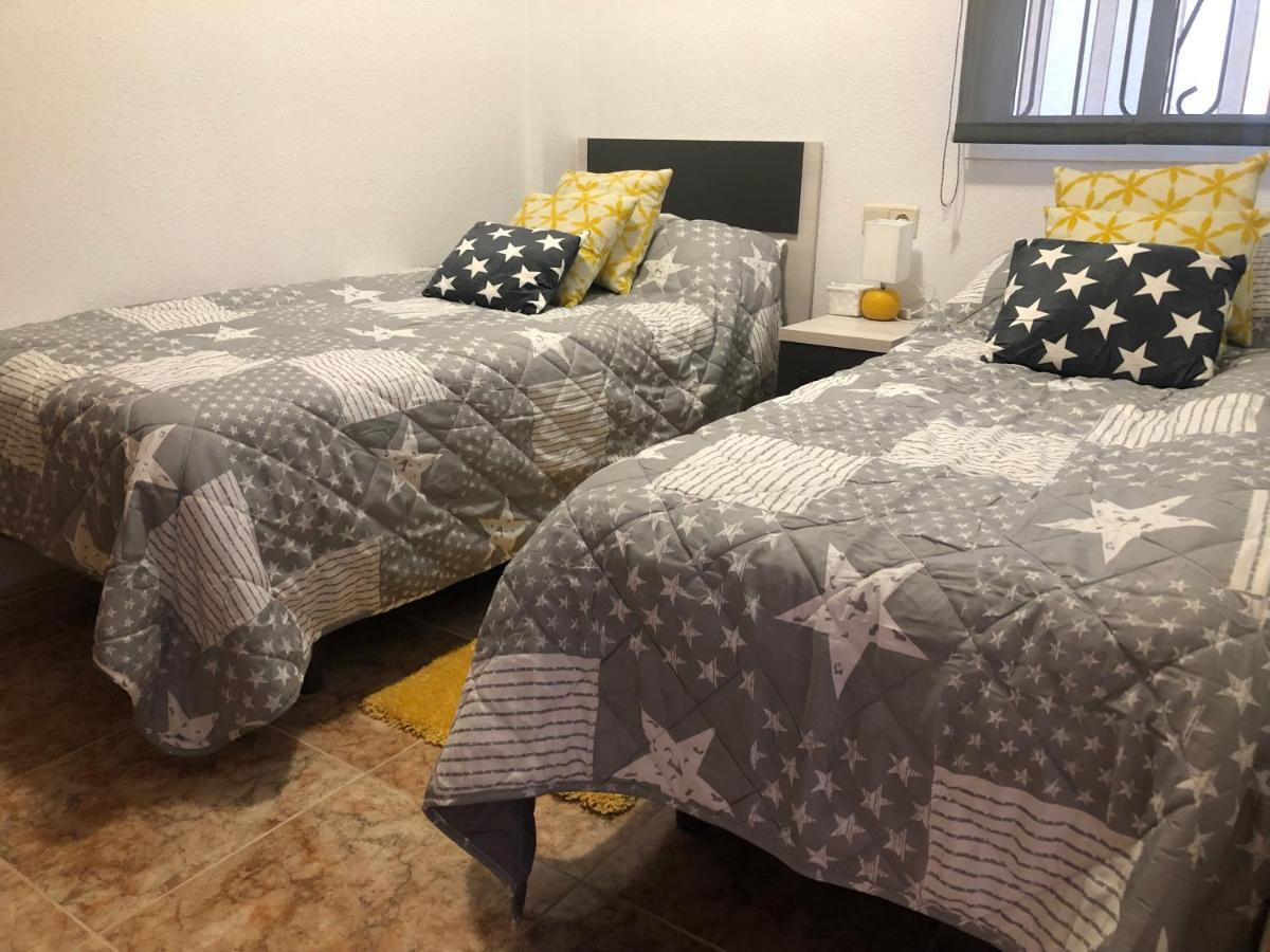 New Apartment In Torrevieja , Punta Prima Orihuela Costa With Pool أوريويلا المظهر الخارجي الصورة